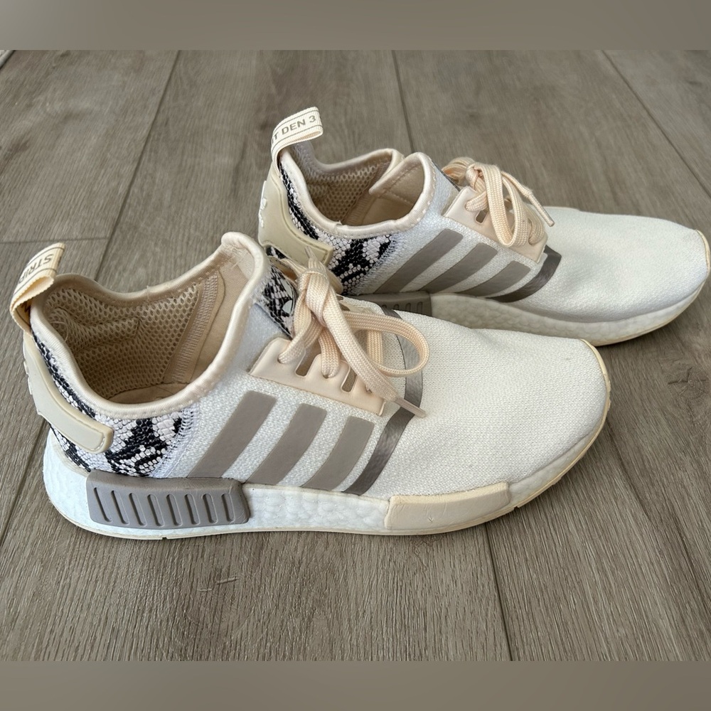 Adidas UltraBOOST Sneakers - size 9
